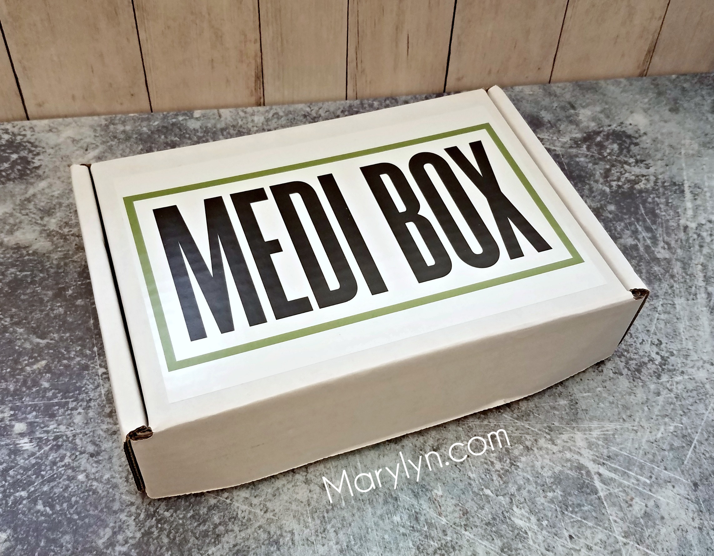 medibox monthly cbd subscription box unboxing 1